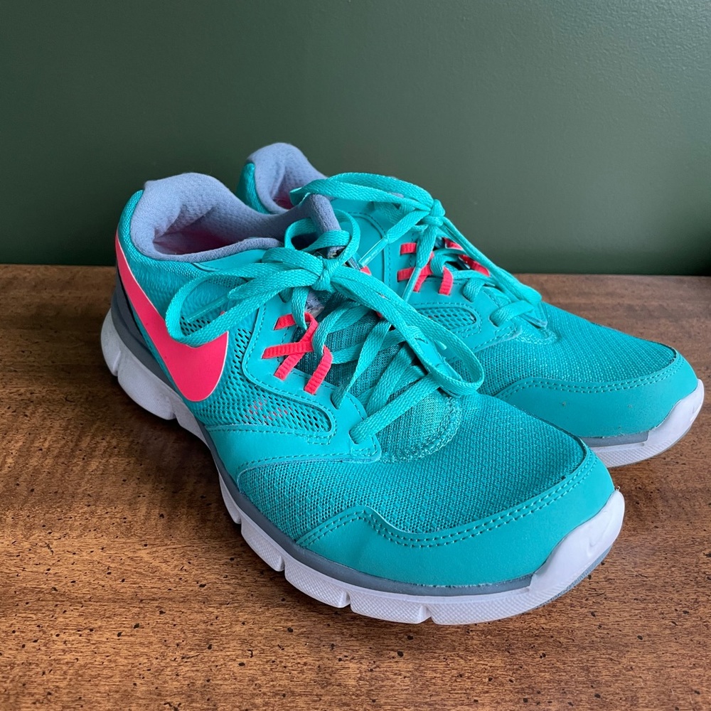 Nike Sneakers Size 9